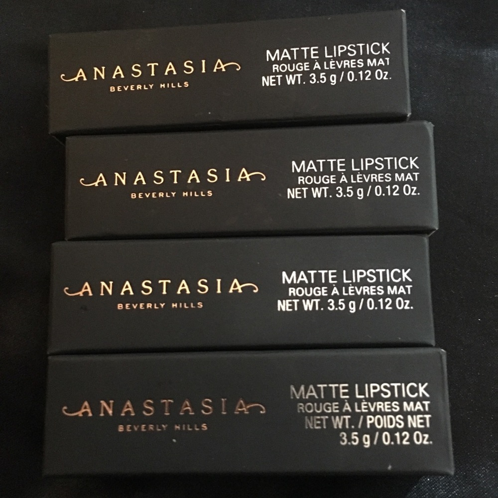 FOUR ABH Matte lipsticks